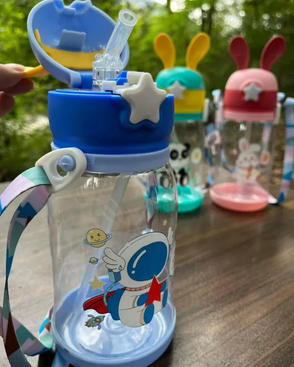 Keep Smiling Cartoon Kids Sipper Water Bottle – 600ML BPA-Free, Portable Straw Bottle for School & Outdoor!