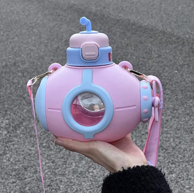 Keep Smiling Submarine-Shaped Water Bottle – 1L Cute Plastic Bottle with Straw for Kids!