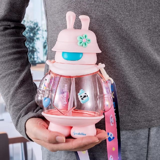 Keep Smiling 800ml BPA-Free Sipper Bottle – Leakproof Kids Water Bottle with Strap!