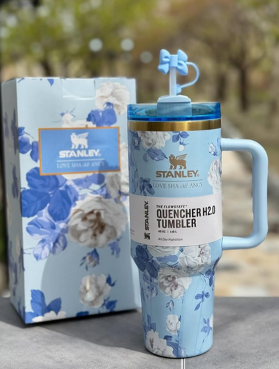 Stanley Quencher H2.0 Tumbler - Light Blue Floral Pattern - 40 oz