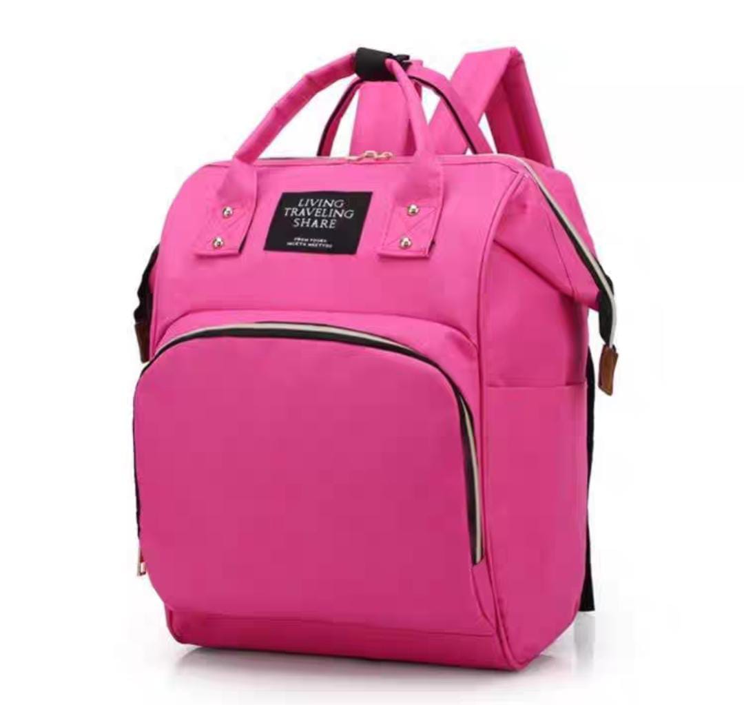 Multi-function use
Large storage capacity
Waterproof feature
Maternity & travel purpose