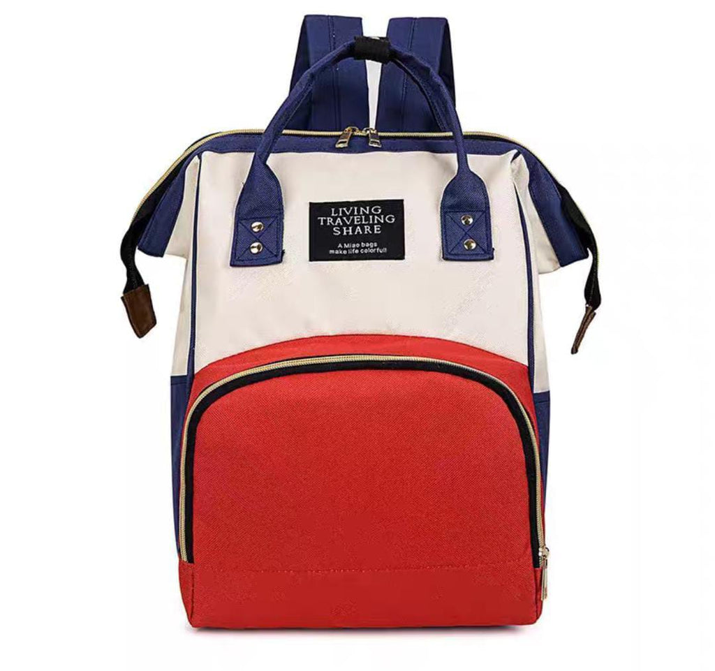 Multi-function use
Large storage capacity
Waterproof feature
Maternity & travel purpose