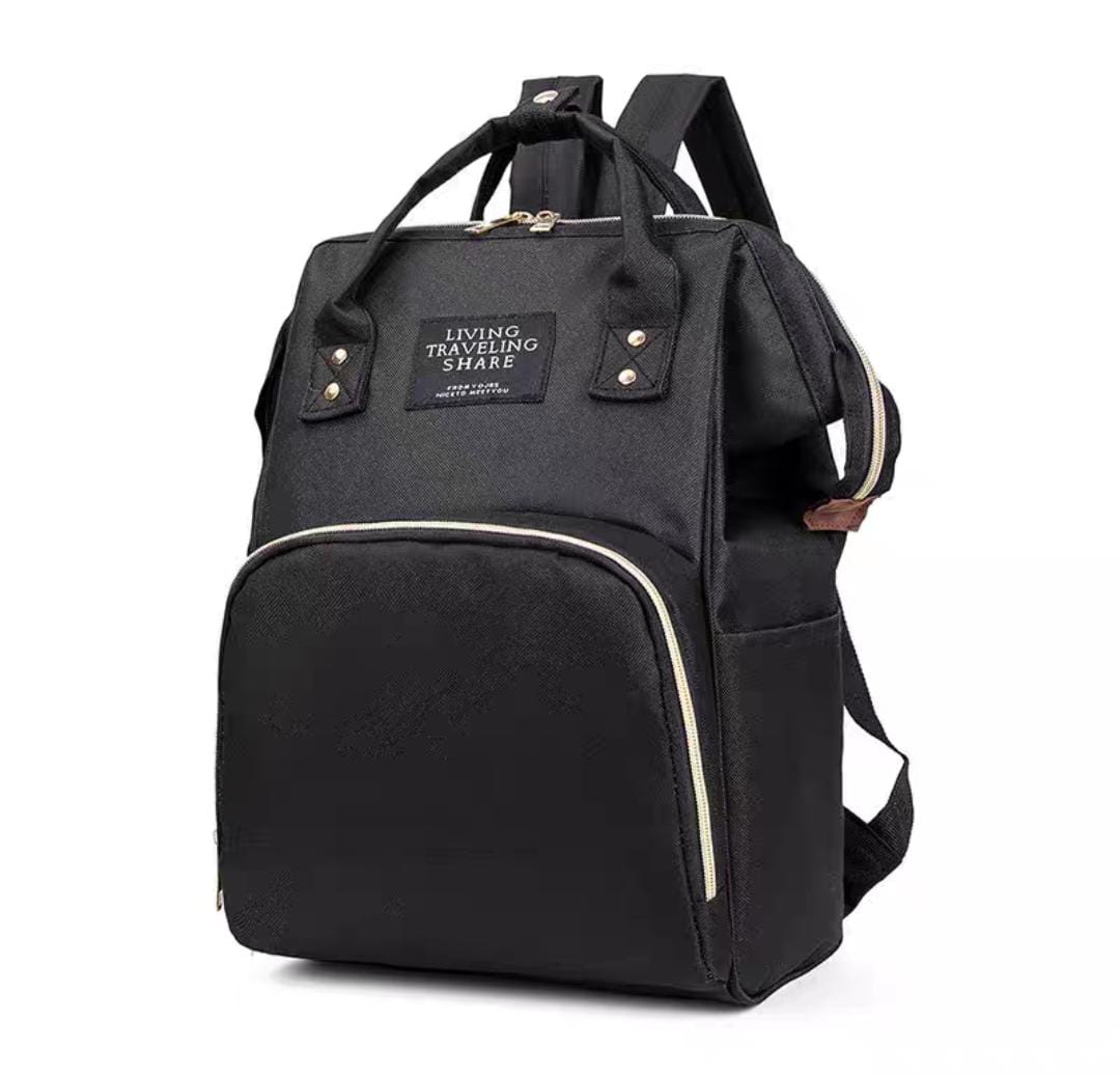 Multi-function use
Large storage capacity
Waterproof feature
Maternity & travel purpose